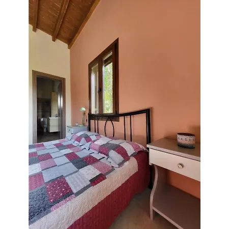 בית נופש Two Pine Trees אלינדה