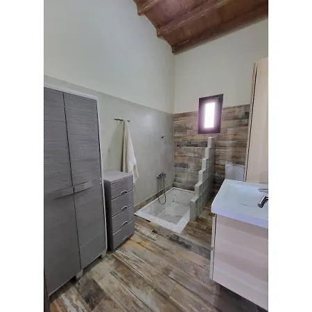 בית נופש Two Pine Trees *