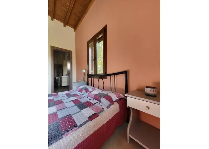 Semesterbostad Two Pine Trees Alinda (Leros)